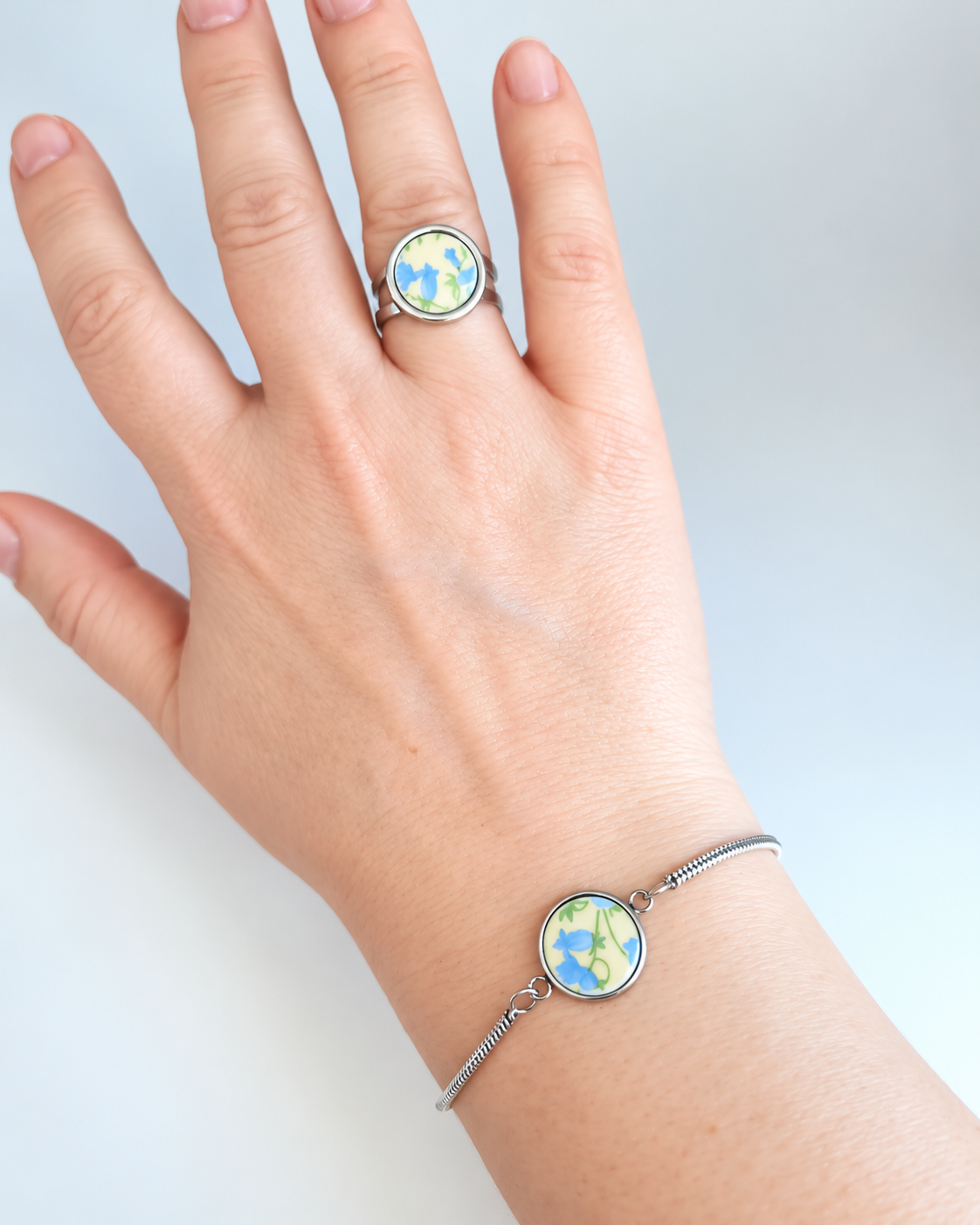 Anillo porcelana vintage - Flores azules - Imagen 3